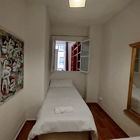 Centrico Y Bonito Cerca De La Playa Apartment Alicante Luaran gambar