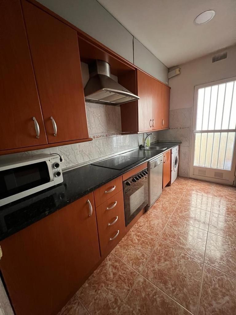 Centrico Y Bonito Cerca De La Playa Apartment Alicante Luaran gambar